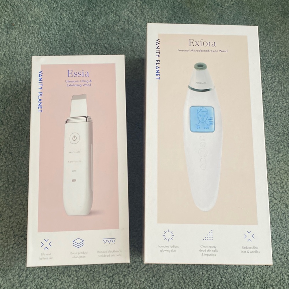 Vanity planet microdermabrasion wand and ultrasonic lifting exfoliating wand